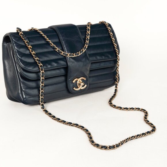 Chanel Vintage Mademoiselle Midnight-Blue Horizontal-Quilt Flap Bag - Picture 6 of 16